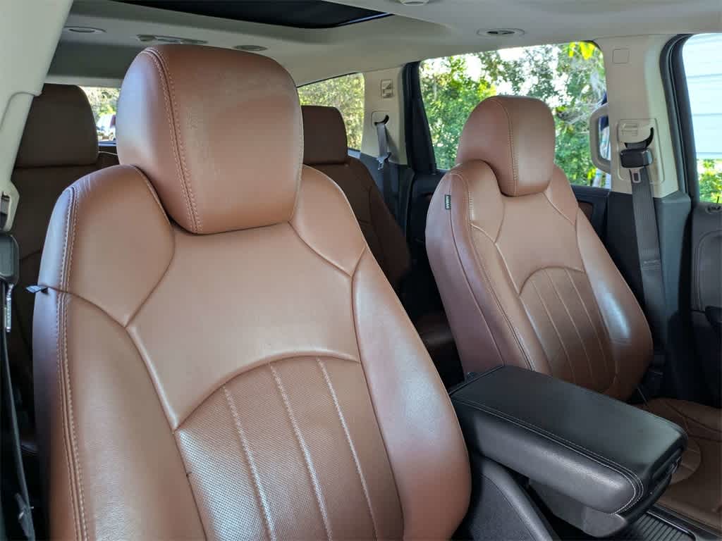 Thumbnail: 2017 Chevrolet Traverse - 6