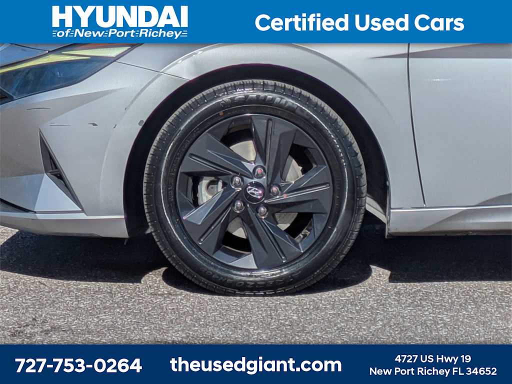 Thumbnail: 2021 Hyundai Elantra - 10