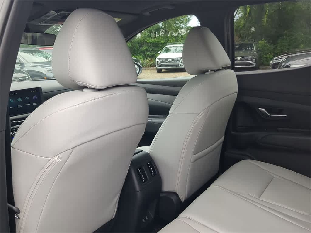 Thumbnail: 2026 Hyundai Santa Cruz - 18