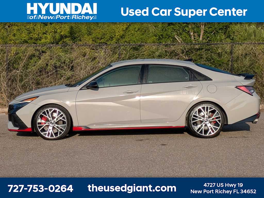 Thumbnail: 2022 Hyundai Elantra - 2