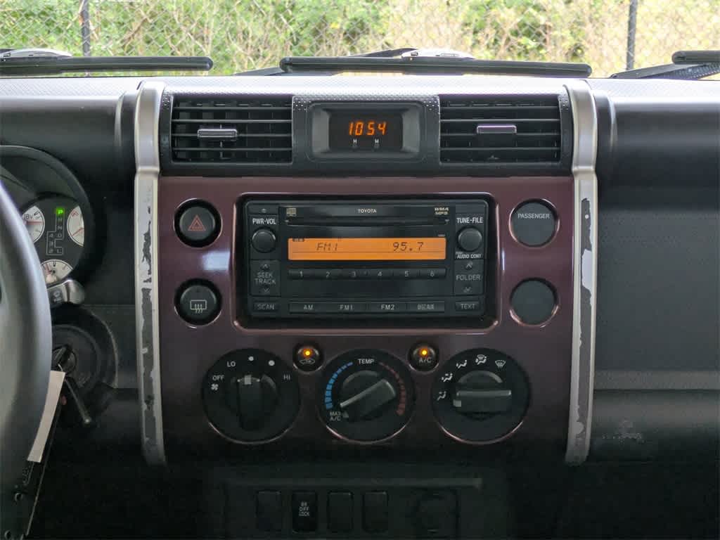 Thumbnail: 2007 Toyota FJ Cruiser - 18