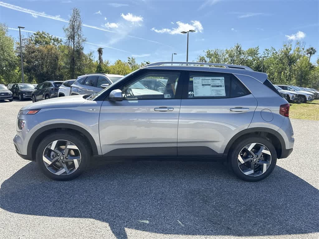 2025 Hyundai Venue SEL 2