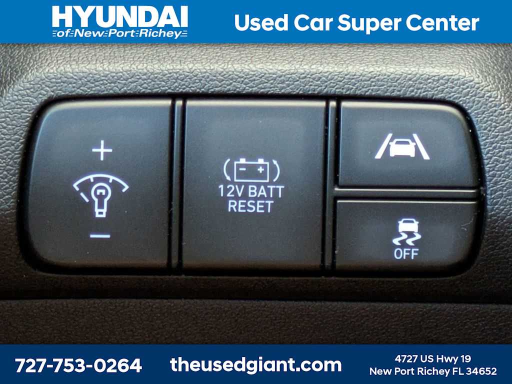 Thumbnail: 2023 Hyundai Elantra - 25