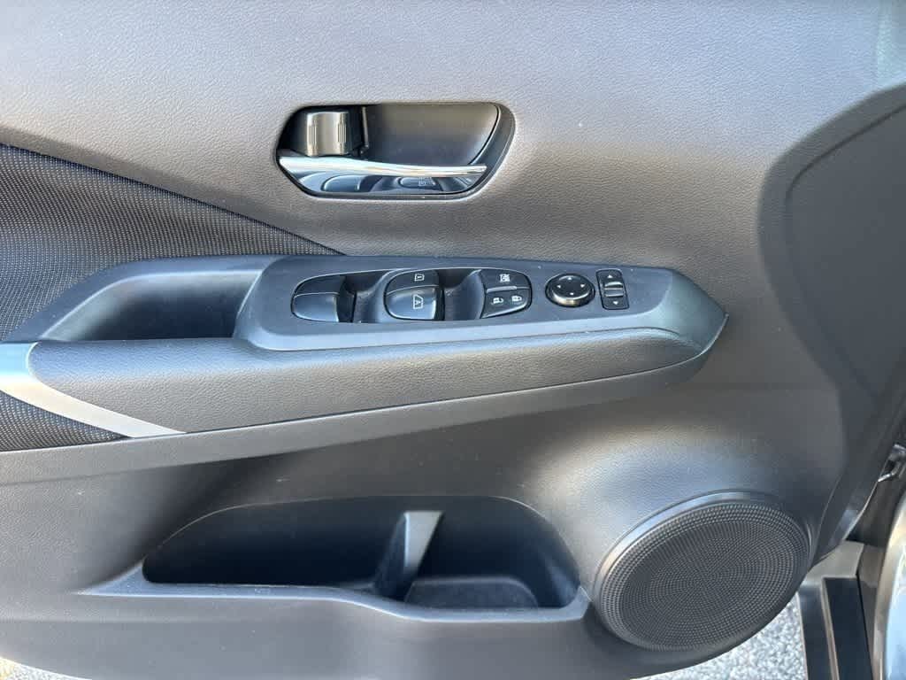 Thumbnail: 2021 Nissan Kicks - 10