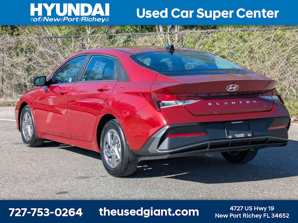 Thumbnail: 2025 Hyundai Elantra - 3