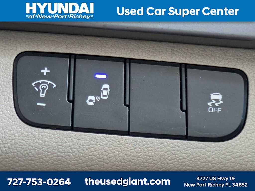Thumbnail: 2018 Hyundai Elantra - 25