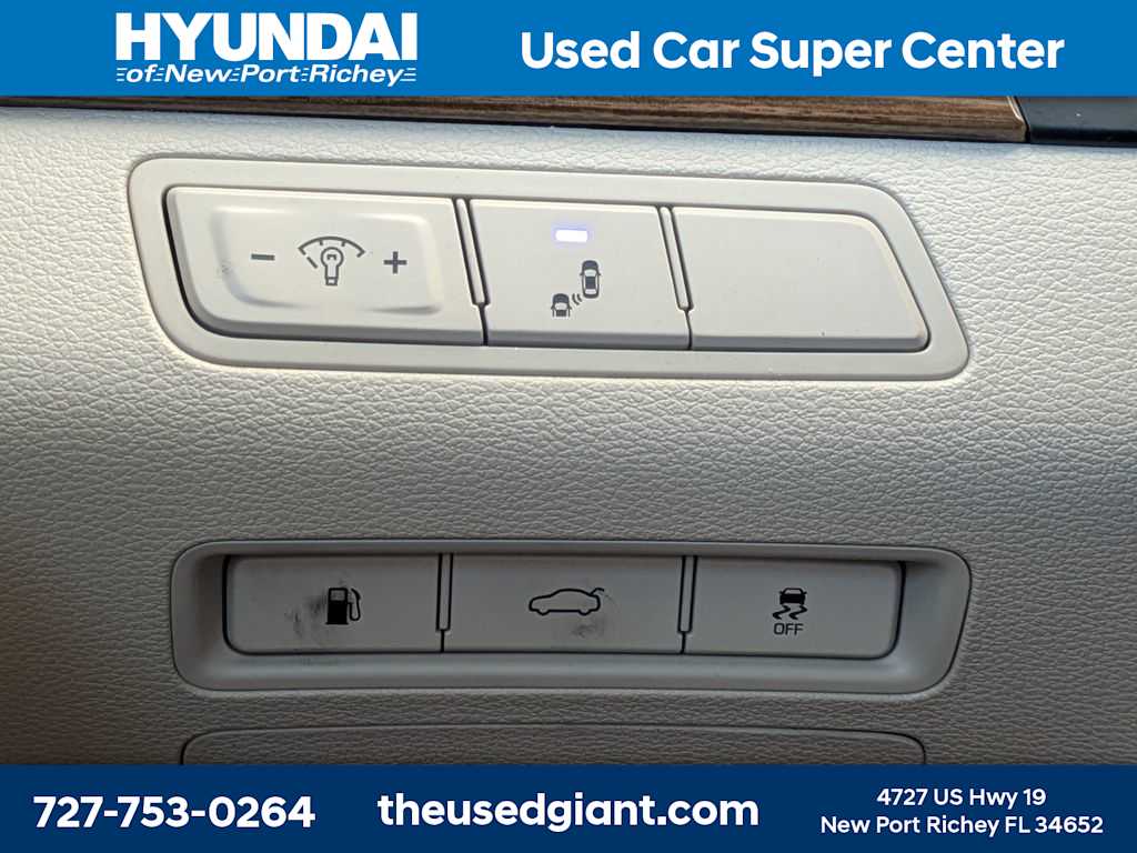 Thumbnail: 2015 Hyundai Sonata - 31