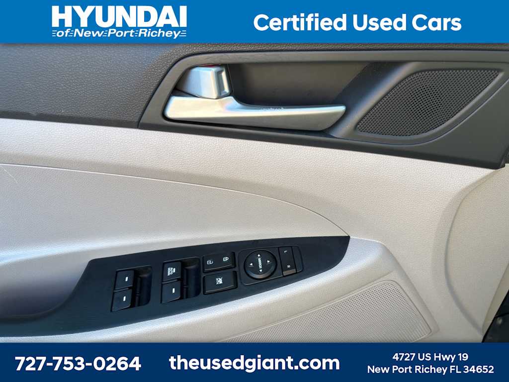 Thumbnail: 2019 Hyundai Tucson - 9