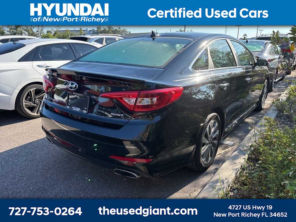 Thumbnail: 2015 Hyundai Sonata - 3