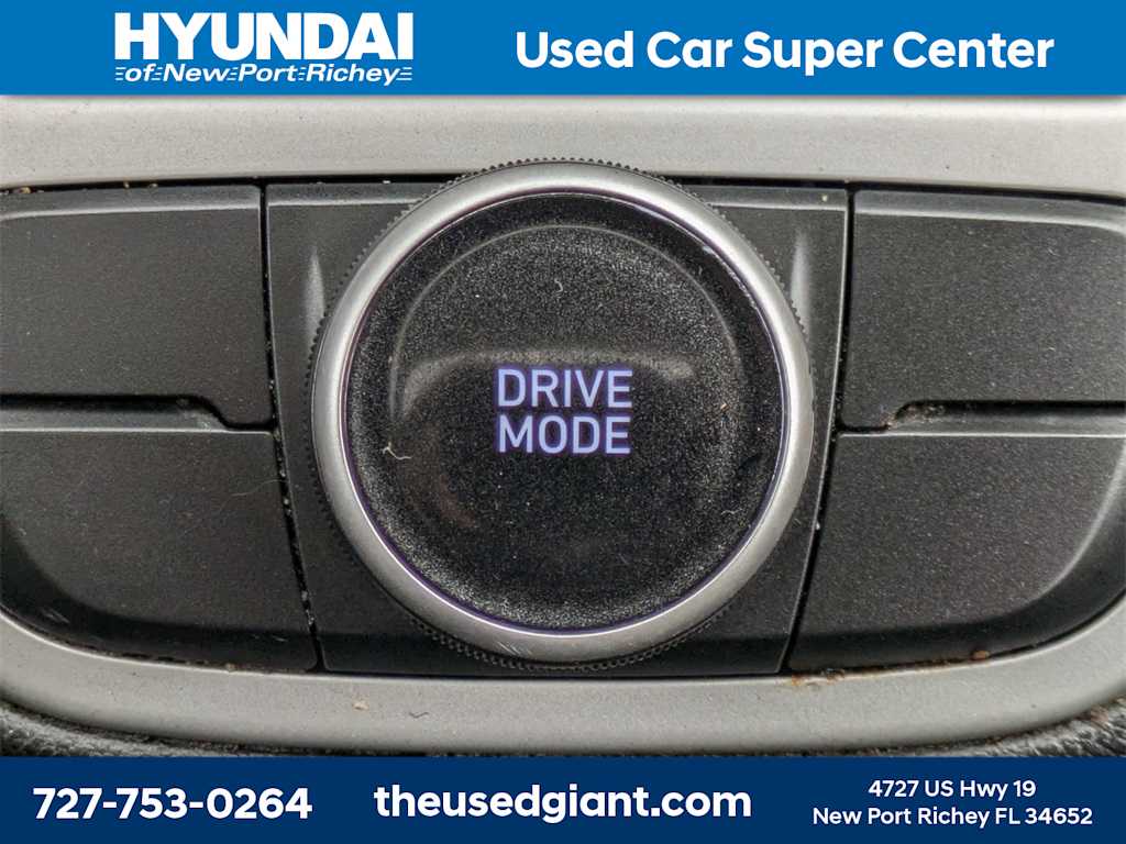 Thumbnail: 2023 Hyundai Venue - 24