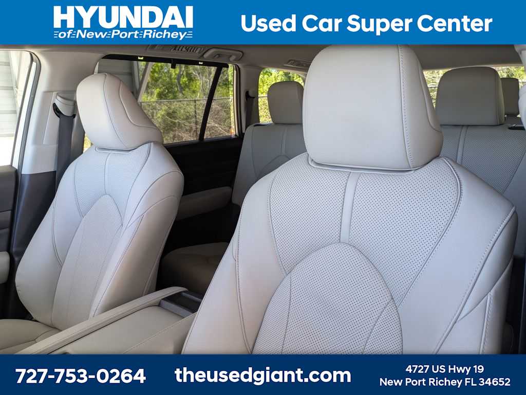 Thumbnail: 2024 Toyota Grand Highlander - 7