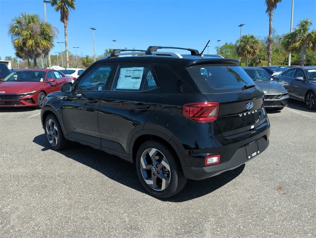 New 2025 Hyundai Venue SEL SUV
