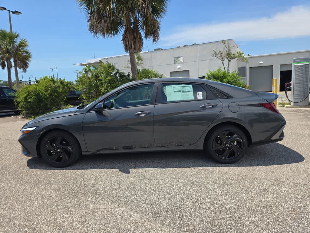 Thumbnail: 2026 Hyundai Elantra - 3