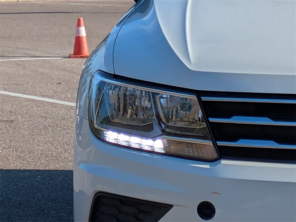 Thumbnail: 2021 Volkswagen Tiguan - 9