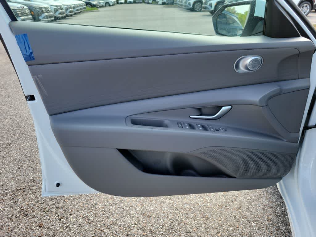 Thumbnail: 2026 Hyundai Elantra - 17