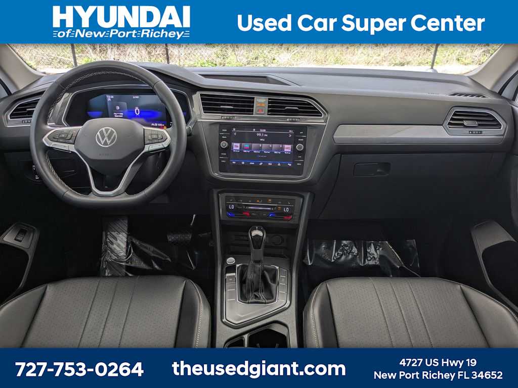 Thumbnail: 2022 Volkswagen Tiguan - 19