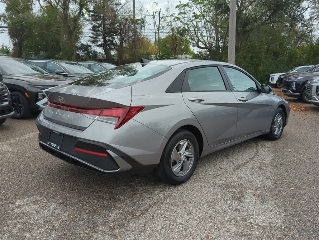 Thumbnail: 2025 Hyundai Elantra - 5