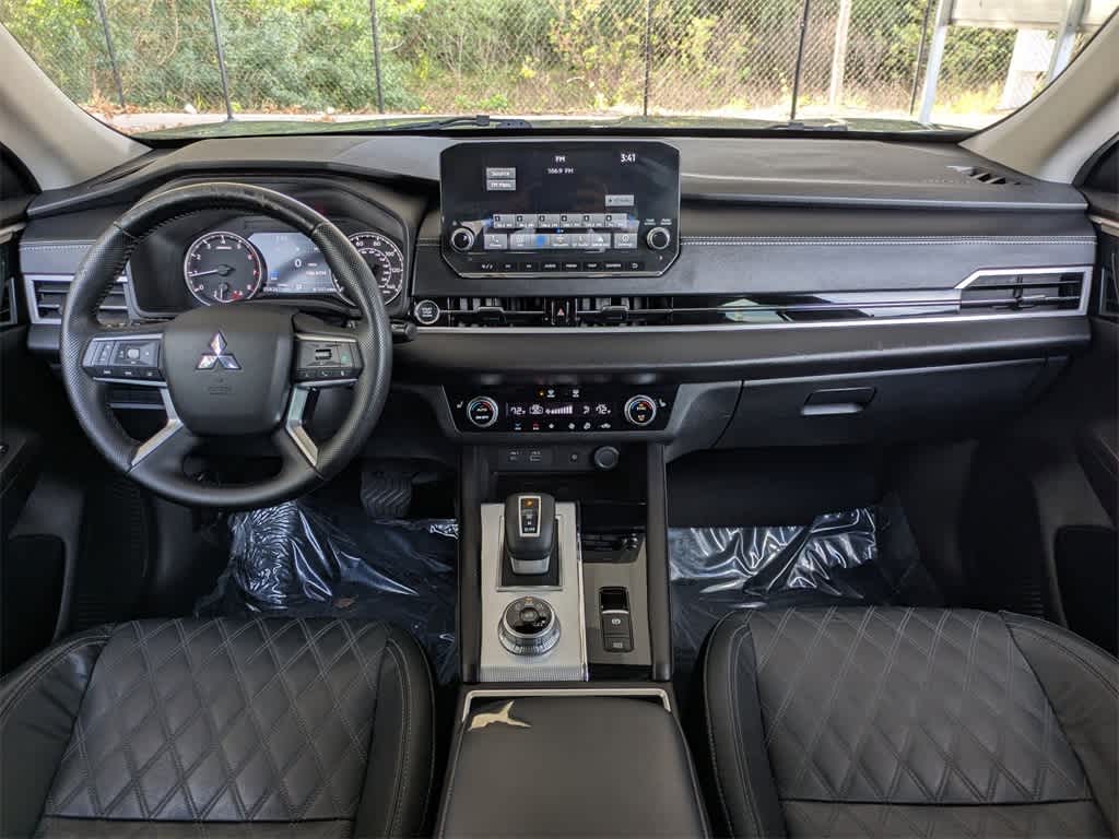 Thumbnail: 2022 Mitsubishi Outlander - 20