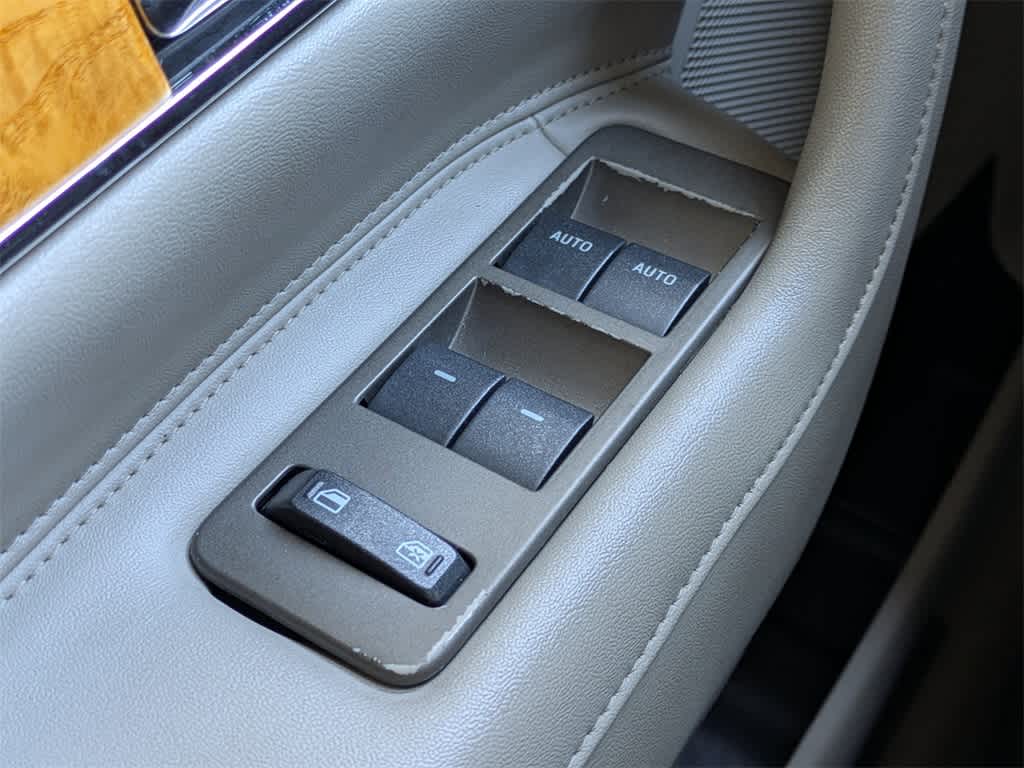 Thumbnail: 2011 Lincoln MKX - 34