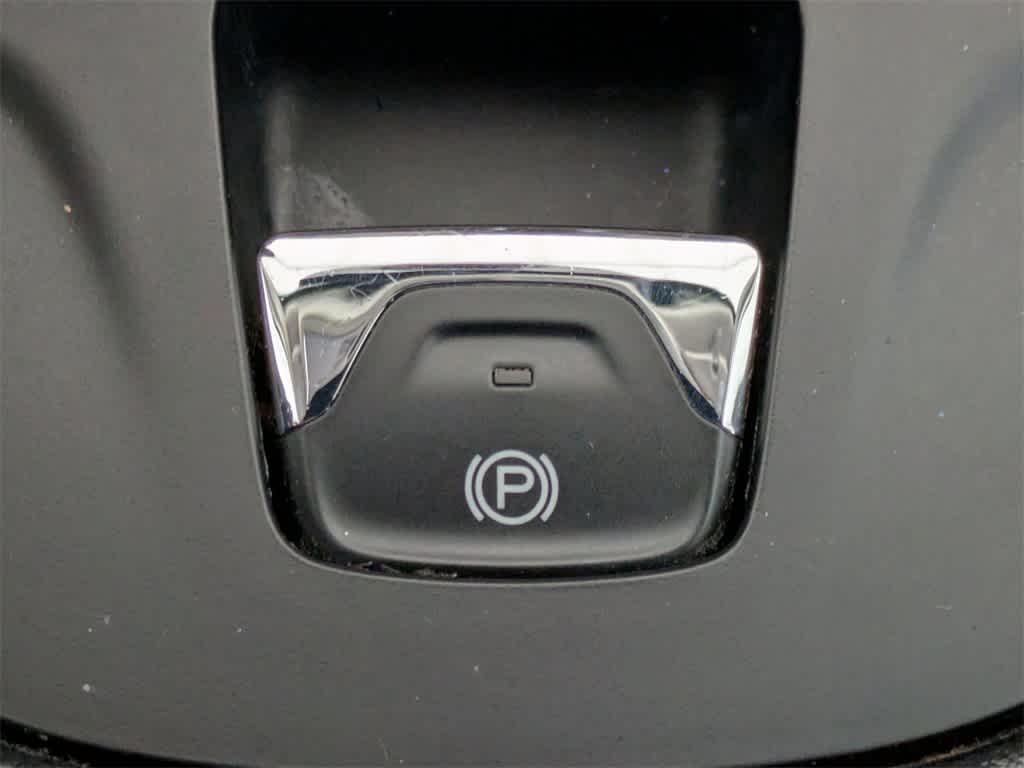 Thumbnail: 2016 Jeep Cherokee - 27