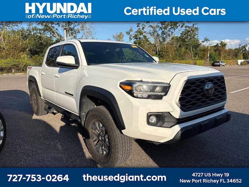 Thumbnail: 2023 Toyota Tacoma - 4