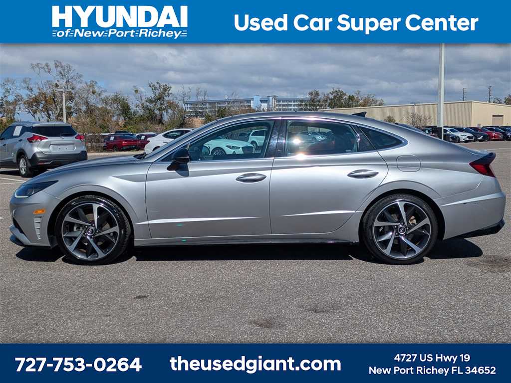 Thumbnail: 2022 Hyundai Sonata - 2