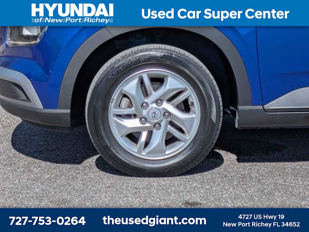 Thumbnail: 2023 Hyundai Venue - 10