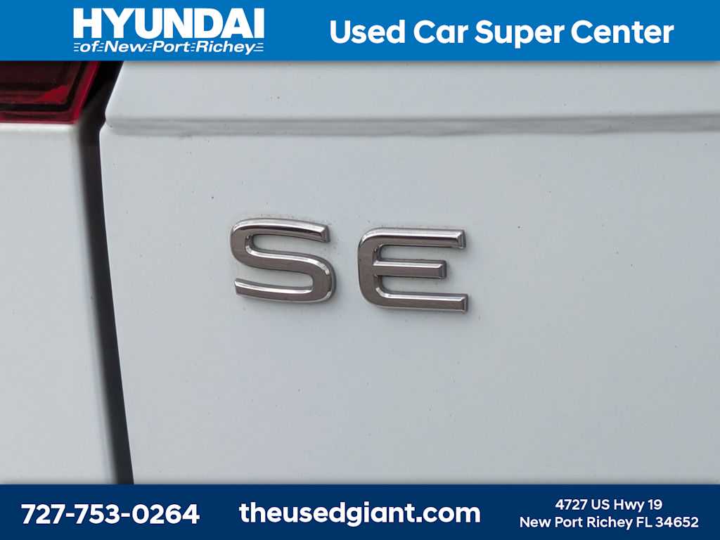 Thumbnail: 2022 Volkswagen Tiguan - 14