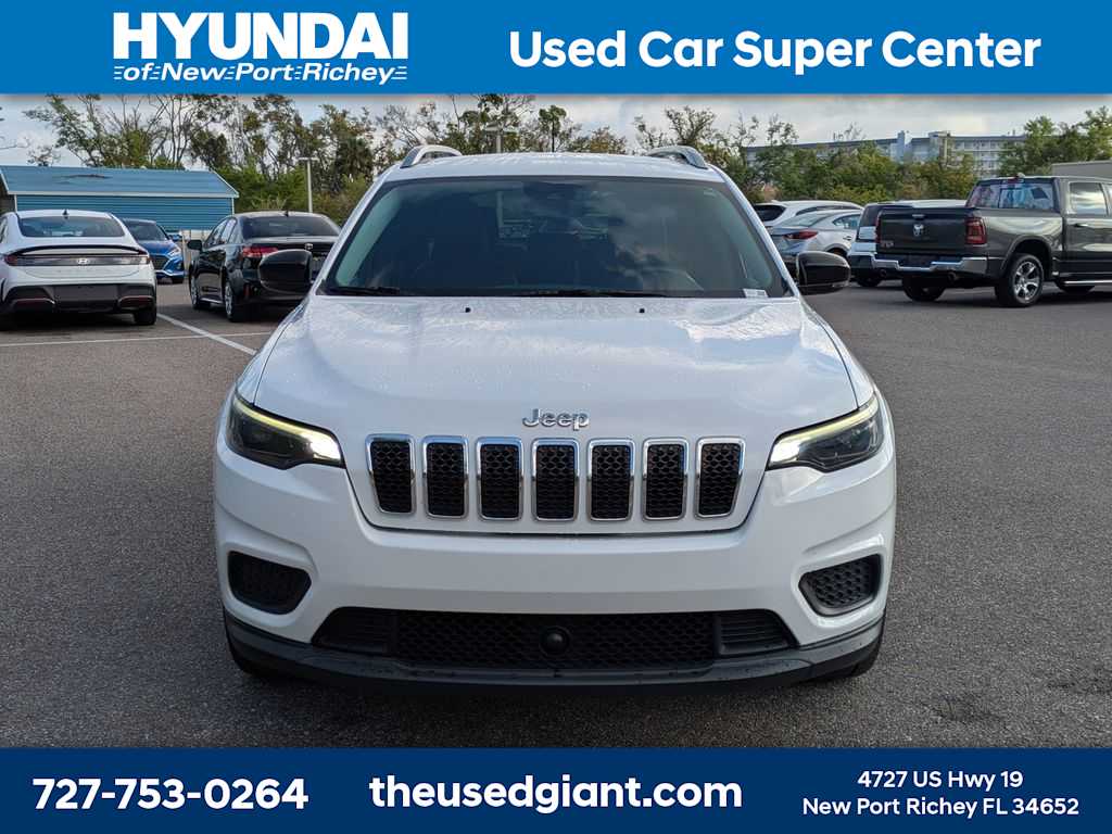 Thumbnail: 2021 Jeep Cherokee - 8