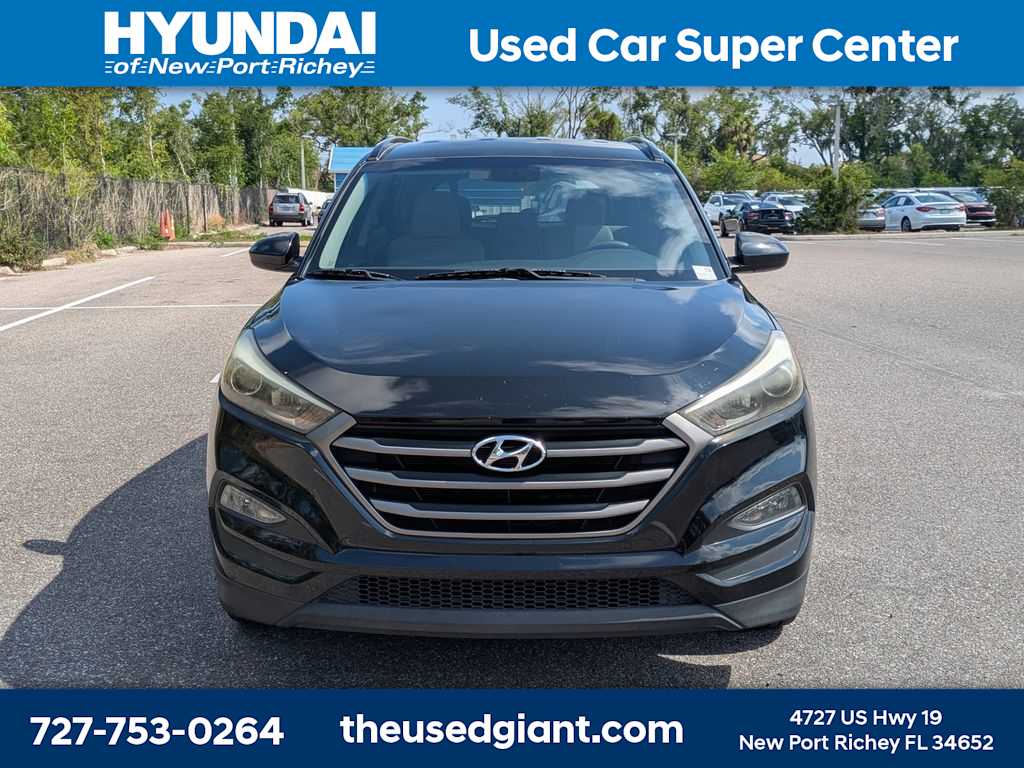 Thumbnail: 2016 Hyundai Tucson - 8