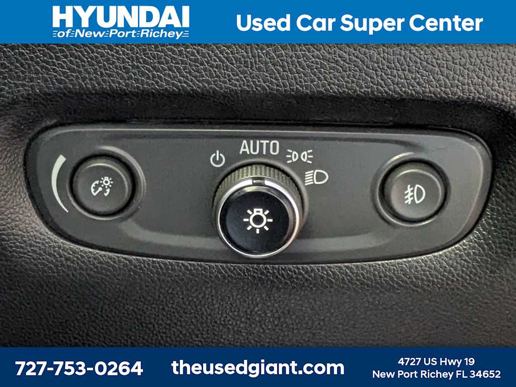 Thumbnail: 2018 Chevrolet Traverse - 33