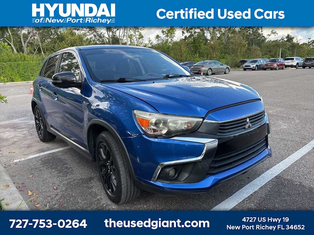 Thumbnail: 2017 Mitsubishi Outlander Sport - 4