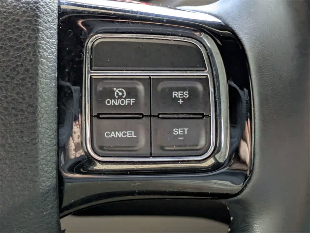 Thumbnail: 2018 Dodge Grand Caravan - 32