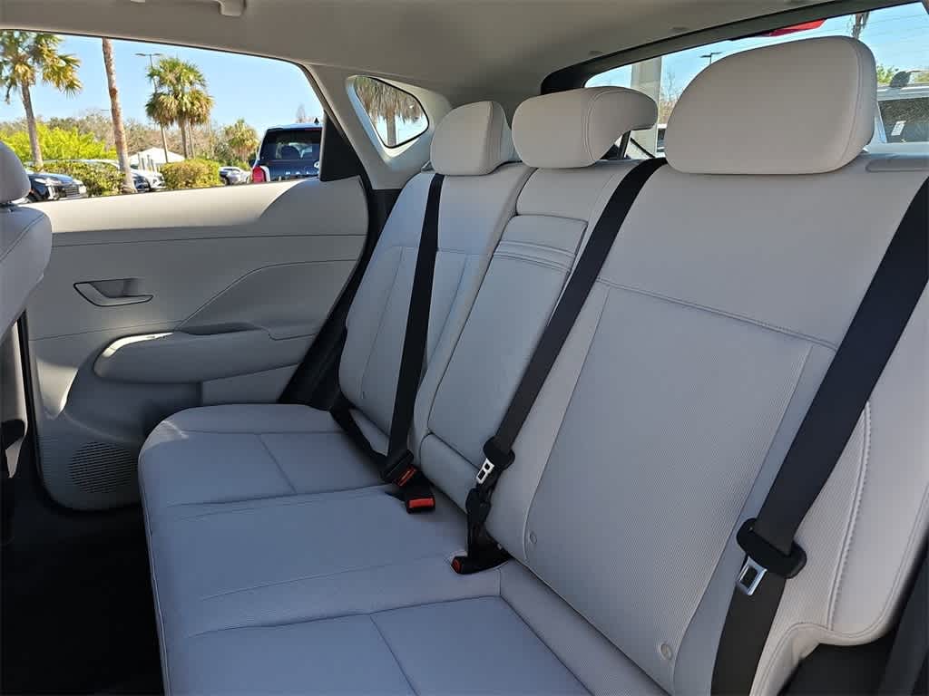 2025 Hyundai Kona SE 17