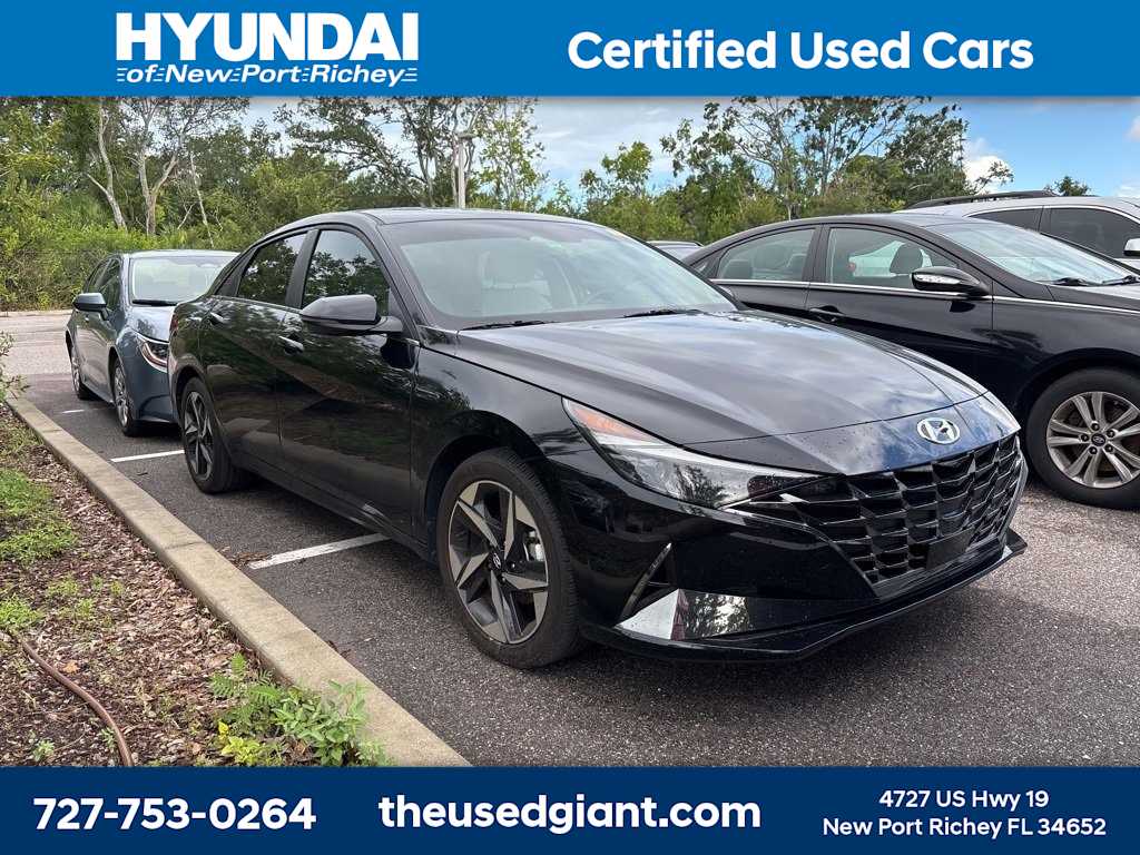 Thumbnail: 2023 Hyundai Elantra - 4