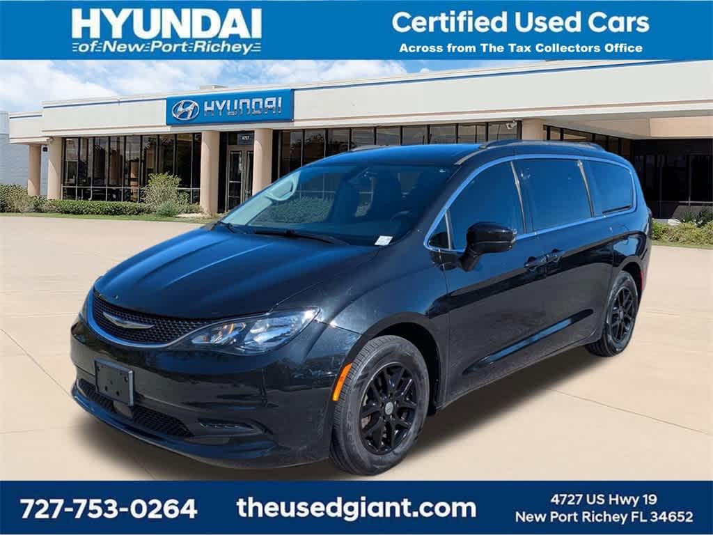 Thumbnail: 2021 Chrysler Voyager - 1