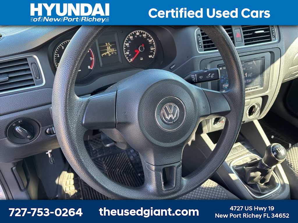 Thumbnail: 2013 Volkswagen Jetta - 11