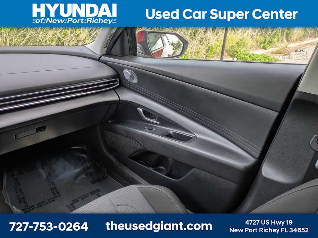 Thumbnail: 2024 Hyundai Elantra - 17