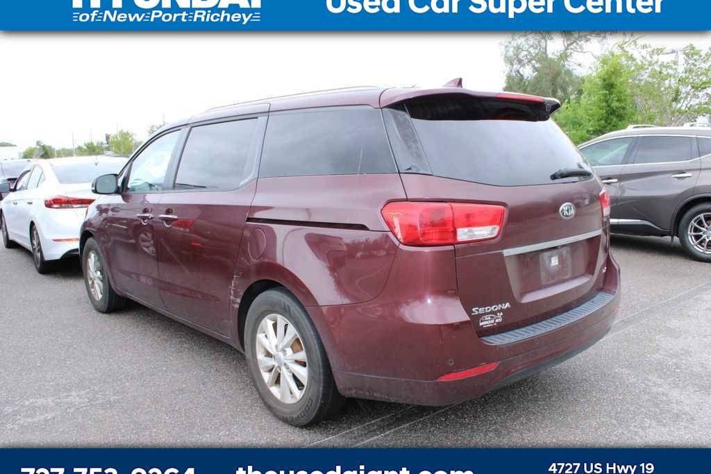 Thumbnail: 2016 Kia Sedona - 2