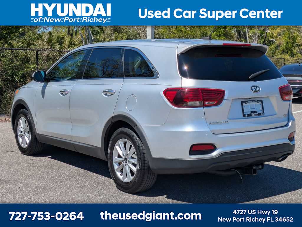 Thumbnail: 2020 Kia Sorento - 3