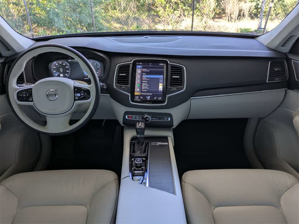 Thumbnail: 2020 Volvo XC90 - 21