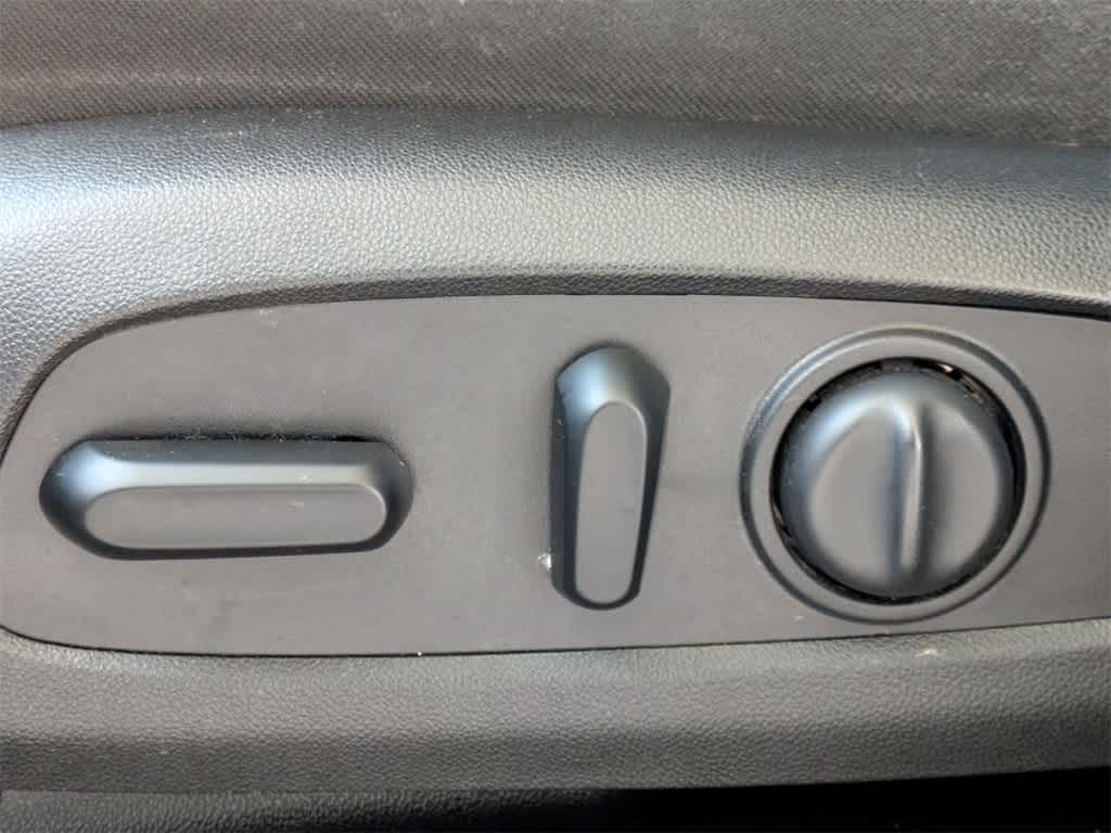 Thumbnail: 2020 Chevrolet Traverse - 26