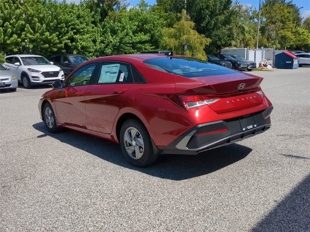 Thumbnail: 2025 Hyundai Elantra - 4