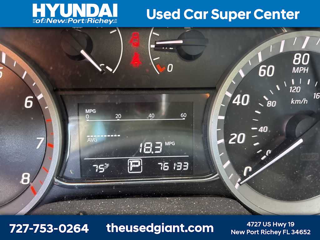 Thumbnail: 2015 Nissan Sentra - 12