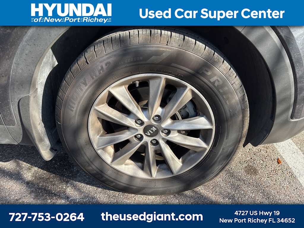 Thumbnail: 2019 Kia Sorento - 5