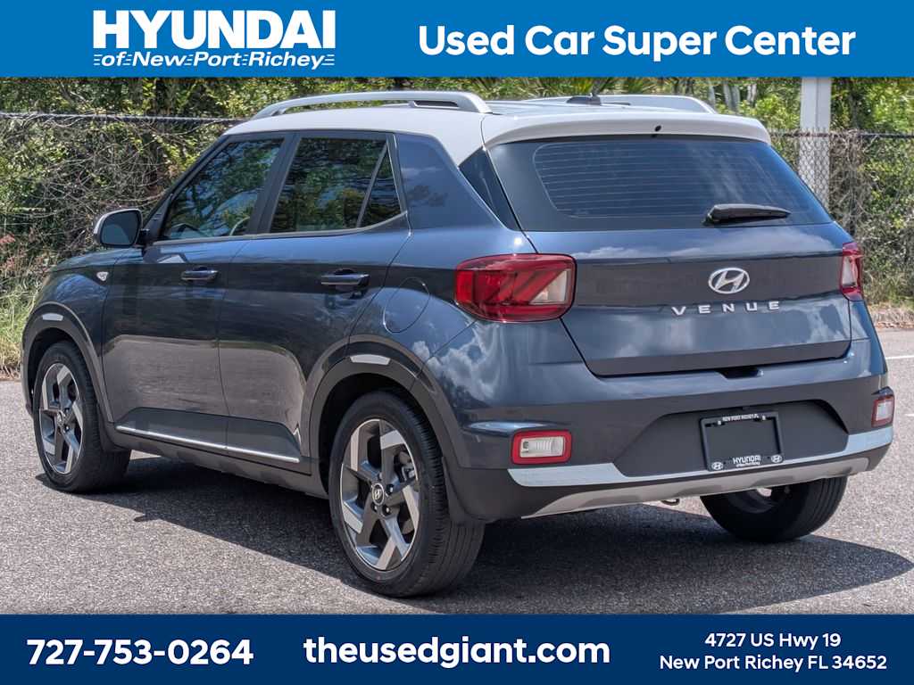 Thumbnail: 2023 Hyundai Venue - 3