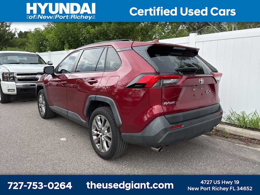 Thumbnail: 2019 Toyota RAV4 - 2