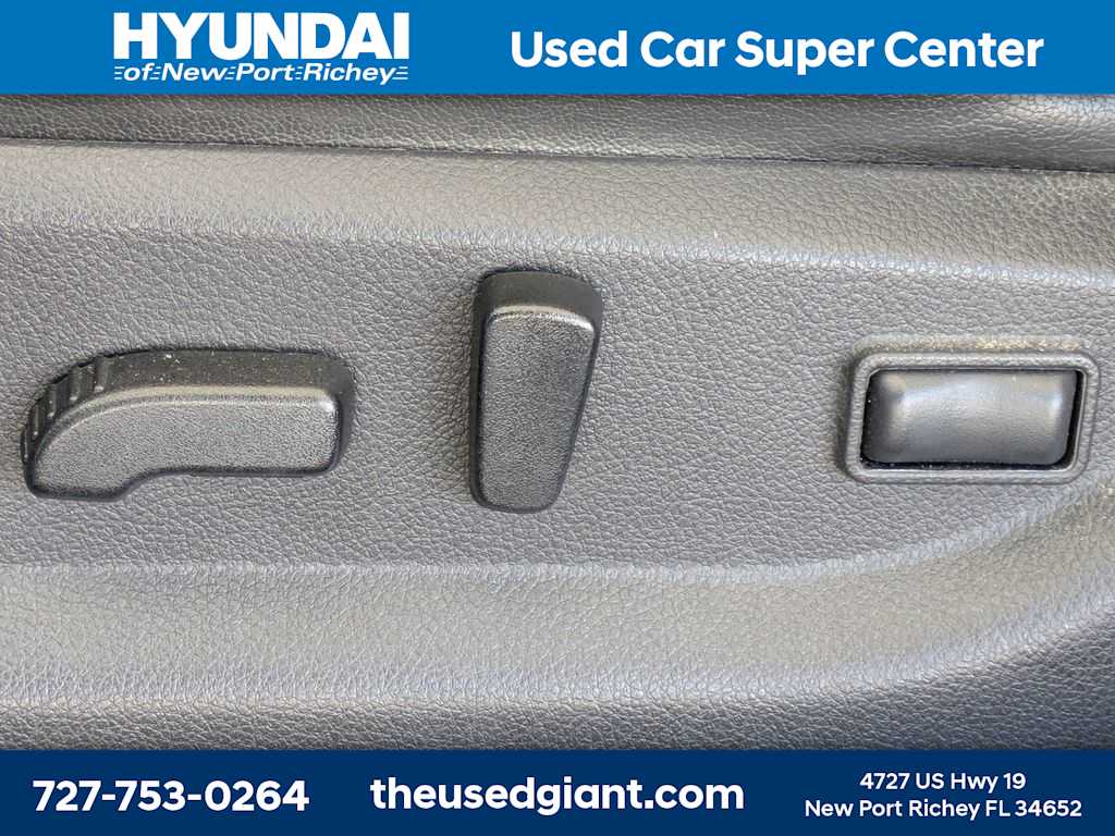 Thumbnail: 2012 Nissan Altima - 21