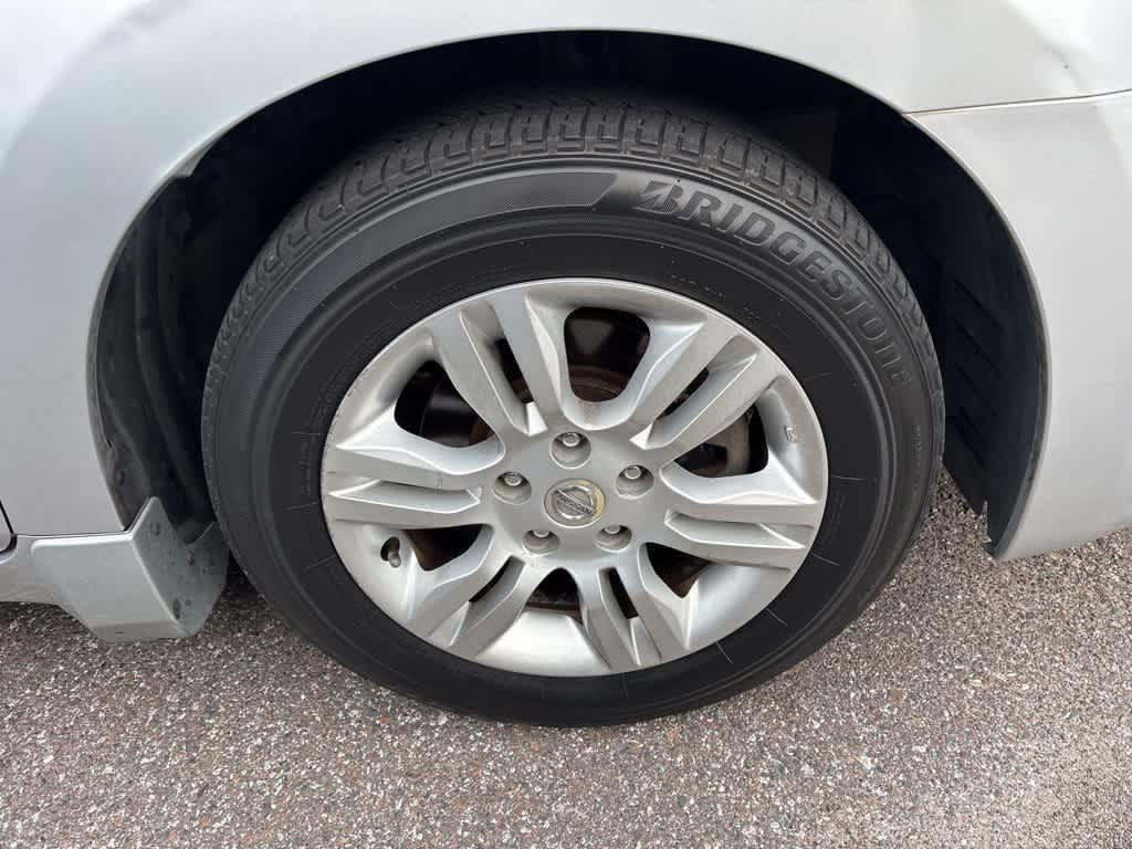 Thumbnail: 2010 Nissan Altima - 6