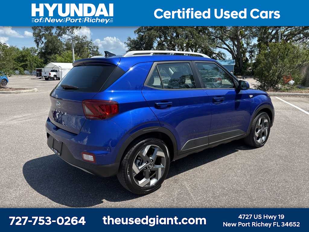2022 Hyundai Venue Limited 5